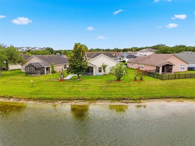 Building Photo - 2819 Maguire Dr