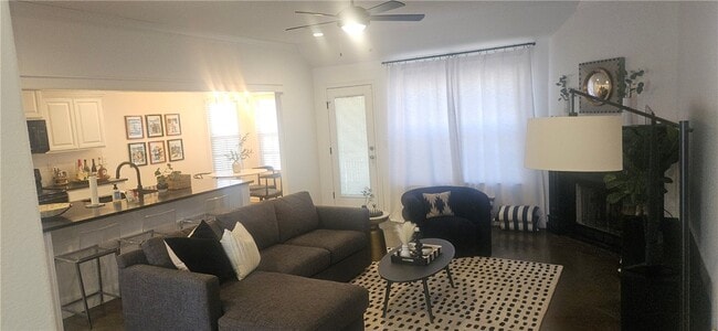 Building Photo - 1290 N Sang Ave