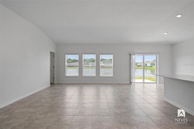 Building Photo - 1502 Brentwood Dr