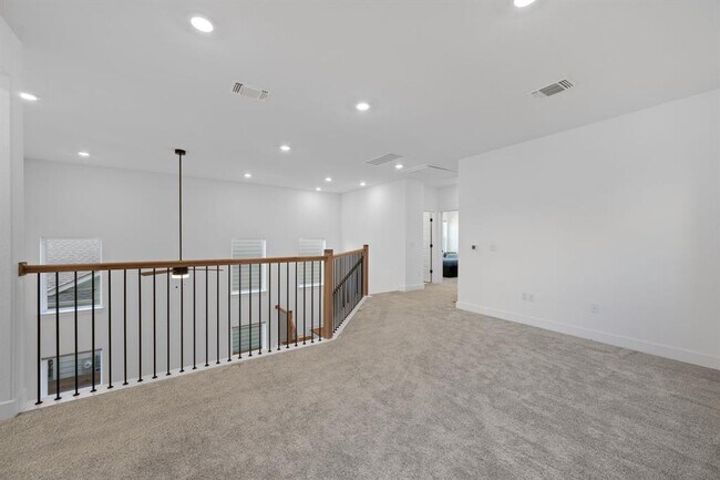 Building Photo - 5902 Rangeland Rd