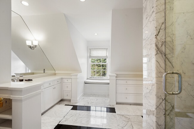 Building Photo - 556 Riversville Rd