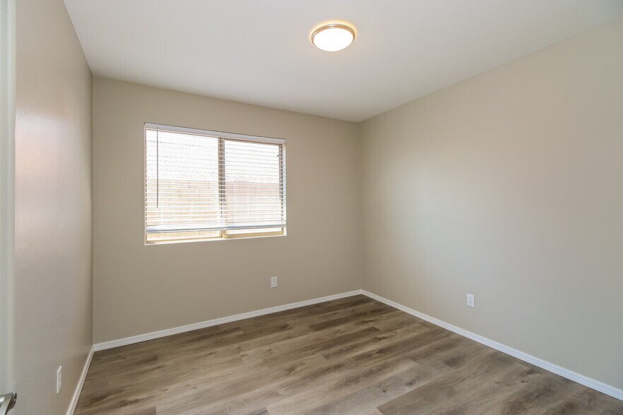 Building Photo - 8930 E Fountain St