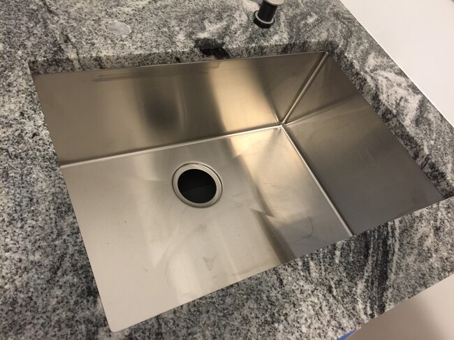 new stainless deep sink - 541 Lamar Ave