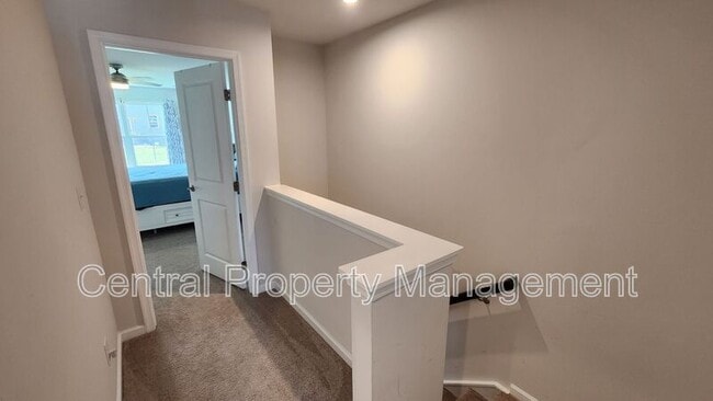 Building Photo - 322 Hunt Glenn Ct