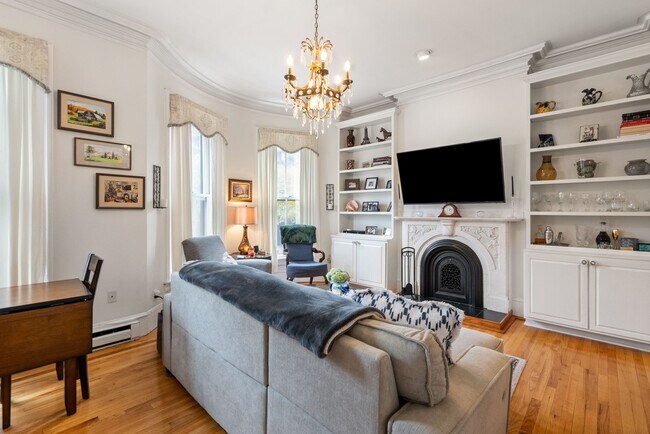 Building Photo - 597 Tremont St