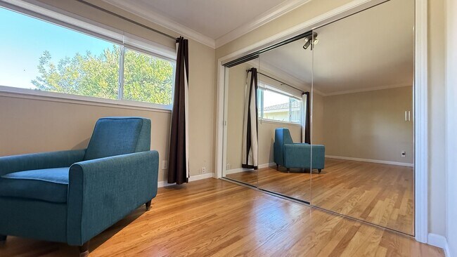Building Photo - 4BD/2BA Willow Glen Home with Remodeled Chef's Kitchen