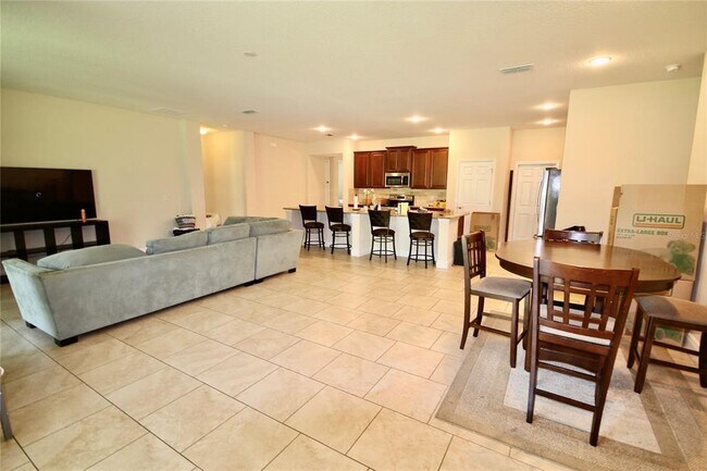 Building Photo - 1073 Cavan Dr