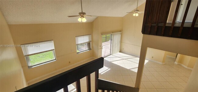 Building Photo - 2957 Oak Park Cir