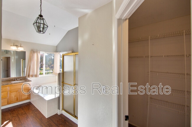 Building Photo - 3109 Heritage Valley Dr