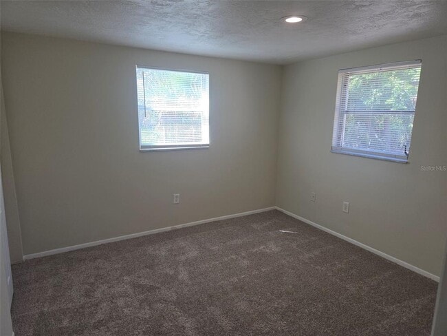 Building Photo - 7408 Country Club Dr