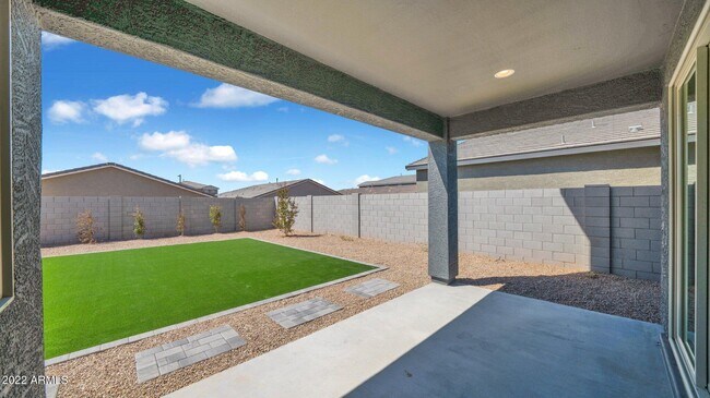Building Photo - 13407 W Rowel Rd