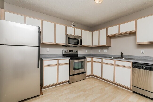 Building Photo - 5102 Emmert Dr