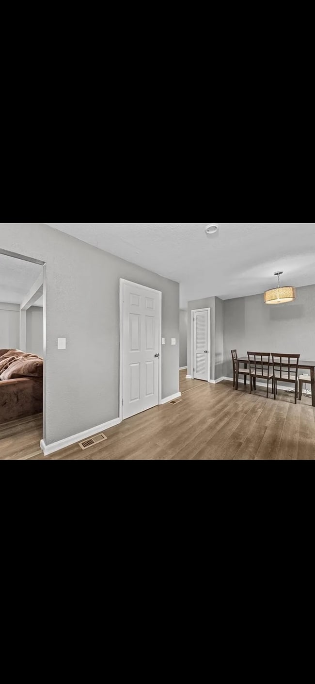 Building Photo - 314 Rogers Ave