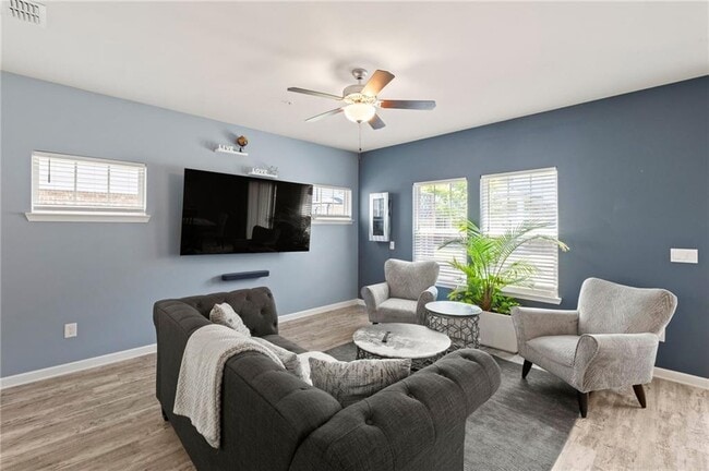 Building Photo - 1166 Arrowlake Rd