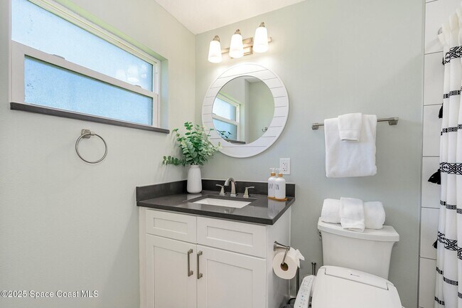 Building Photo - 100 Bel Aire Dr