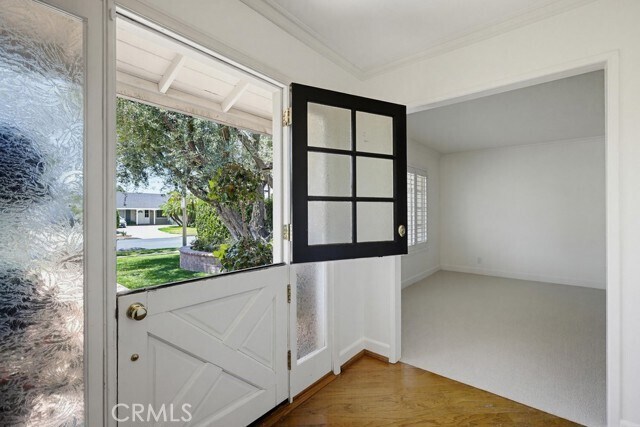Building Photo - 2705 E Jacaranda Ave