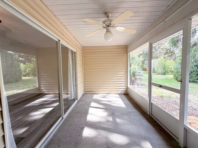 Building Photo - 13200 W Newberry Rd