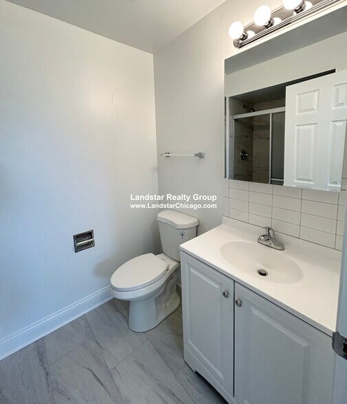 Building Photo - 104 N Kenilworth Ave