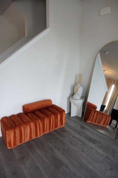 Building Photo - 9715 Summerton Dr