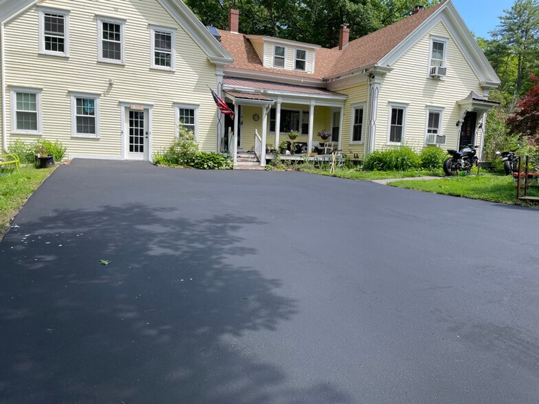 Building Photo - 18 Salmon Falls Rd