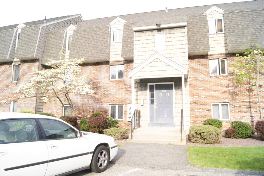 Building Photo - 3154 Main St