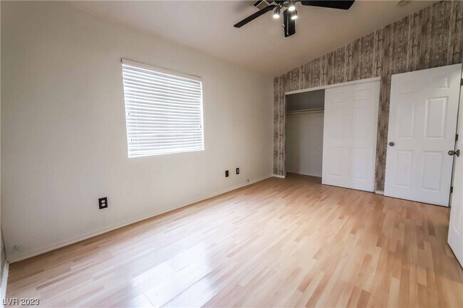 Building Photo - 2889 Dome Peak Ct