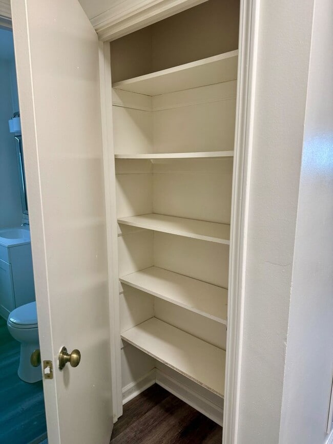 Building Photo - Fully Updated Duplex in Blacksburg