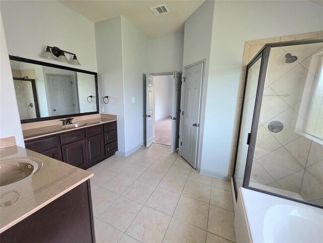 Building Photo - 333 Spanish Mustang Dr