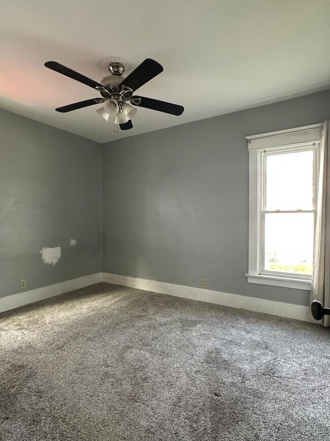 Building Photo - 252 Cumberland Ave