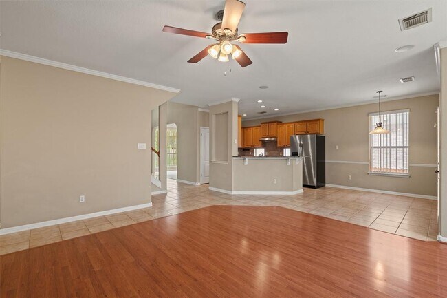 Building Photo - 9013 Sautelle Ln