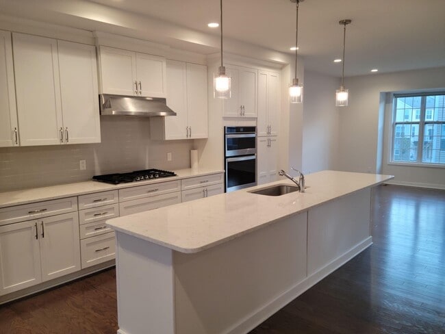 Building Photo - 2859 Hardwick Rd