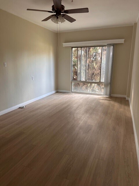 Building Photo - 152 S Sycamore Ave