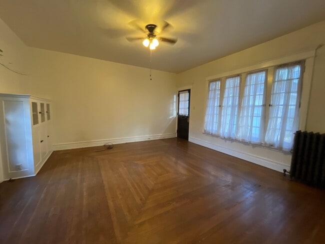 Building Photo - 2110 Walnut St