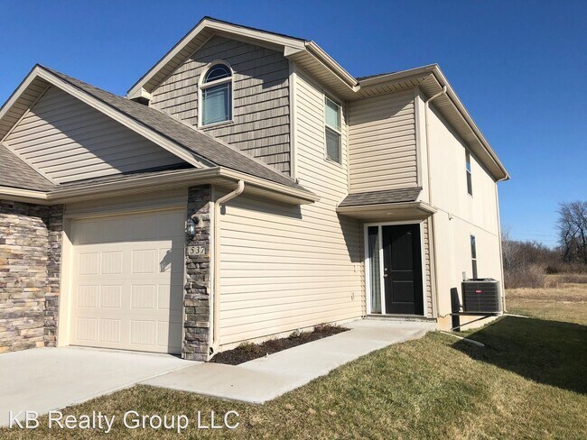 Building Photo - 3 br, 2.5 bath House - 537 Emily Lane