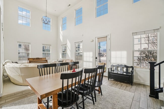 Building Photo - 5387 W Bowstring Way