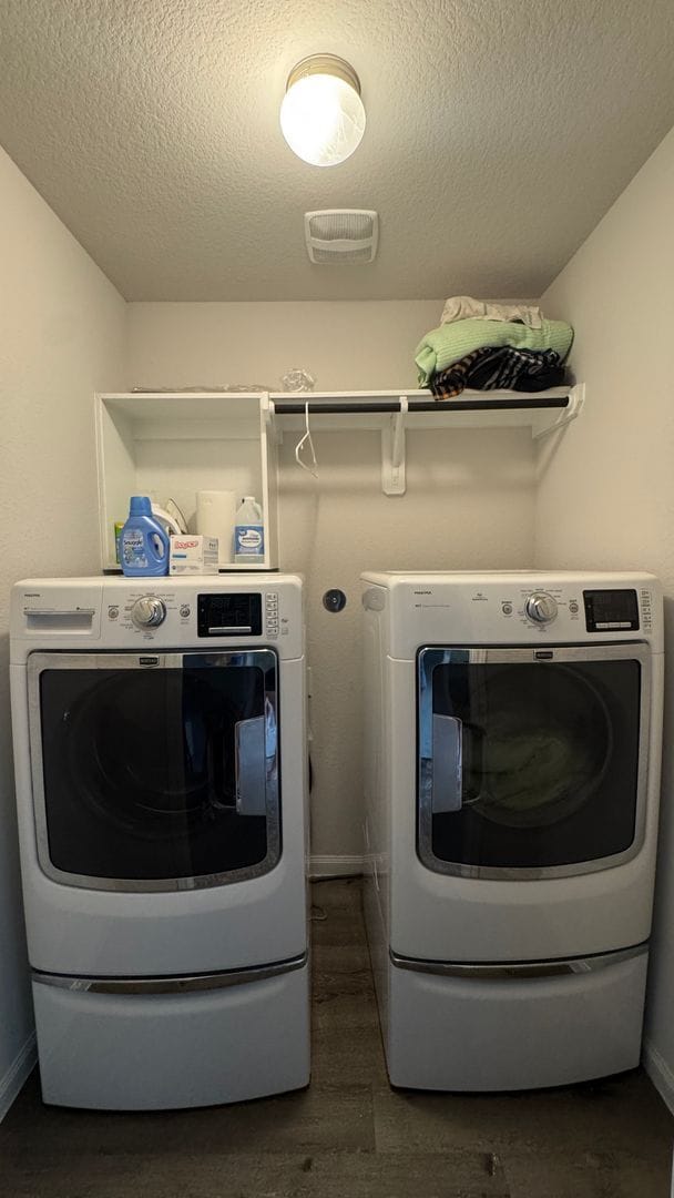 Building Photo - Entertainer’s Kitchen + Oversized Primary Suite | 4 Bed House in Bryan