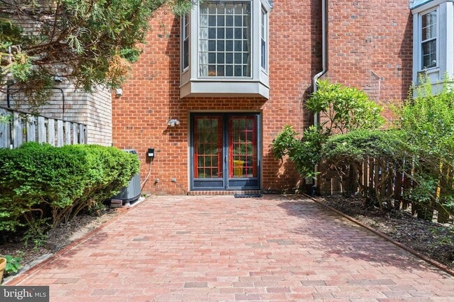 Building Photo - 1260 Masters Dr