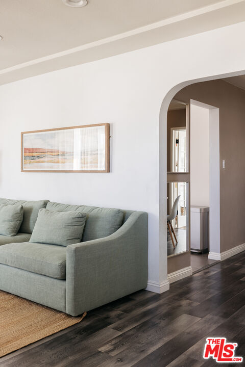 Building Photo - 1916 W 94th St