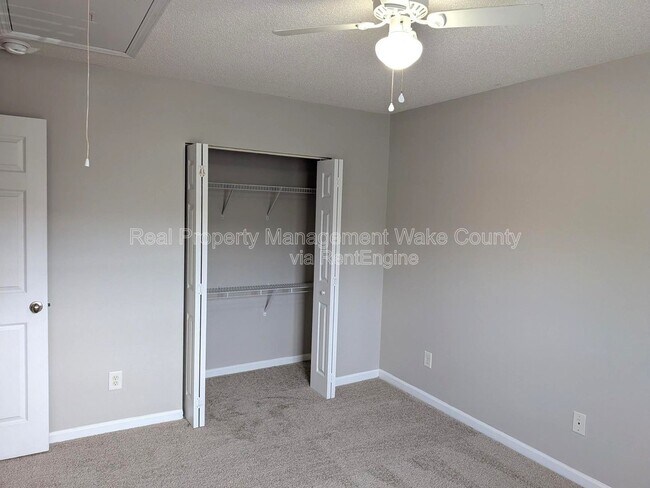 Building Photo - 112 Graystar Rd