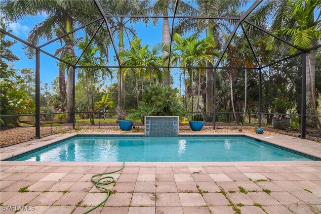 Building Photo - 1558 Serrano Cir