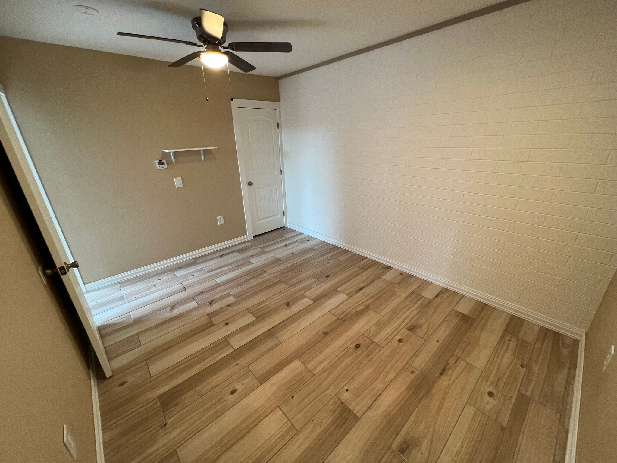 Bedroom with walking closet - 7342 N 38th Dr