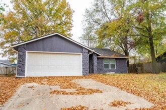 Building Photo - 3 Bed | 2 Bath | Broken Arrow