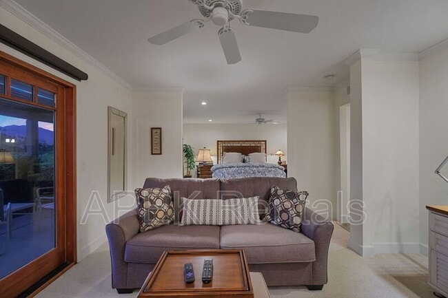 Building Photo - 74939 Vía Lago