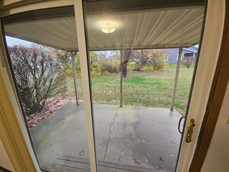 Building Photo - 1555 Vista Ridge Dr