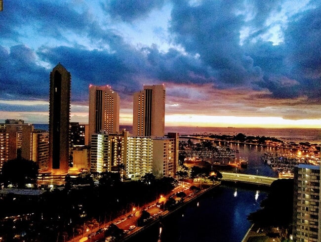 Building Photo - 1848 Kahakai Dr