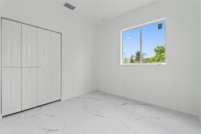 Building Photo - 2143 NW Fourth Street 2, Pompano Beach, FL 33069