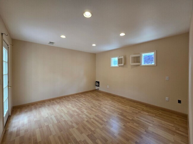 Building Photo - 4167 Big Sky Rd