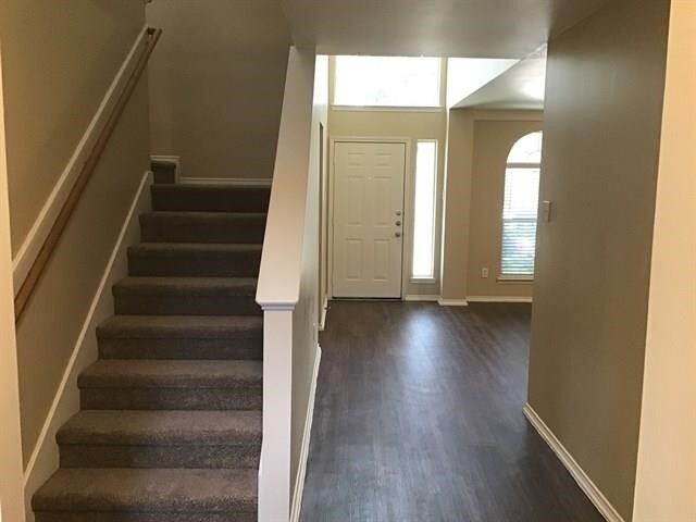 Building Photo - 4706 Buescher Ct