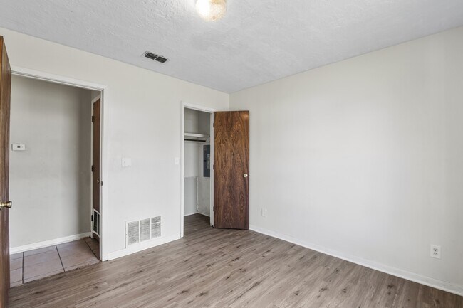 Building Photo - 195 Summer Breeze St