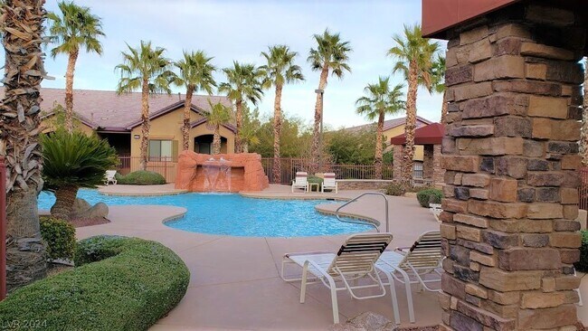Building Photo - 8250 N Grand Canyon Dr